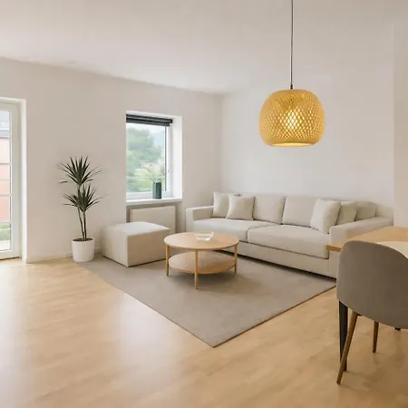 C - Light 2 - Sunny Balcony And Free Parking Leilighet